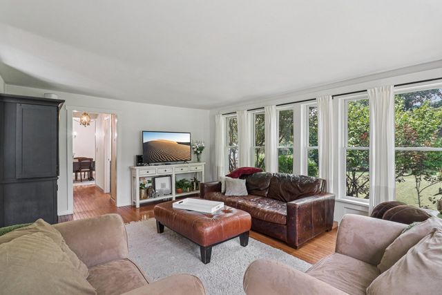 26225 W Merton Road, Barrington, IL 60010