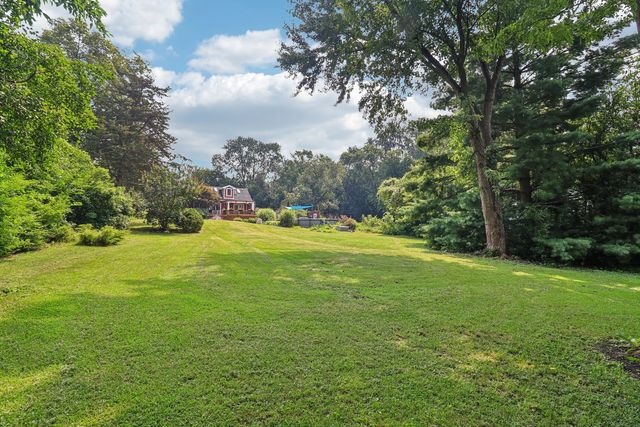 26225 W Merton Road, Barrington, IL 60010