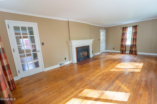 192 Steele Ave Extension, Johnstown, NY 12078