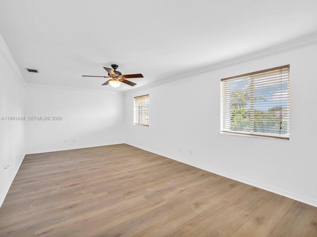 1663 E Harmony Lake Cir ., Davie, FL 33324