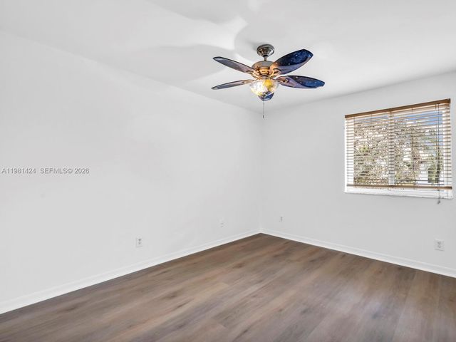 1663 E Harmony Lake Cir ., Davie, FL 33324