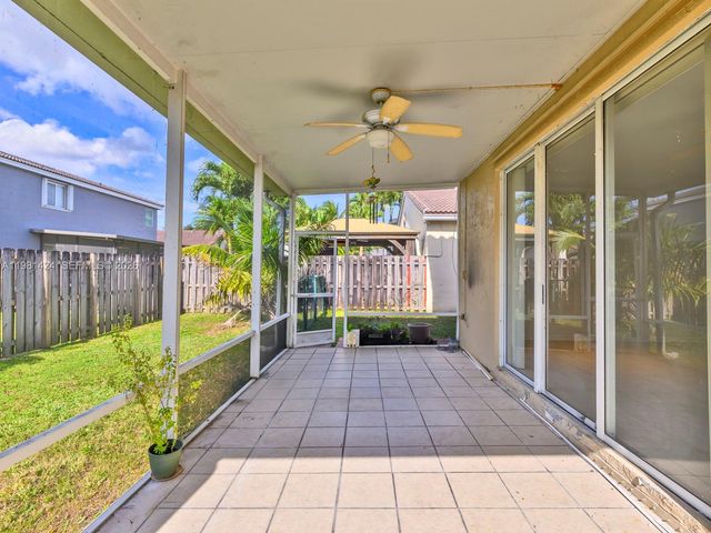 1663 E Harmony Lake Cir ., Davie, FL 33324