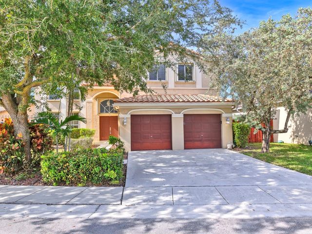 1663 E Harmony Lake Cir ., Davie, FL 33324