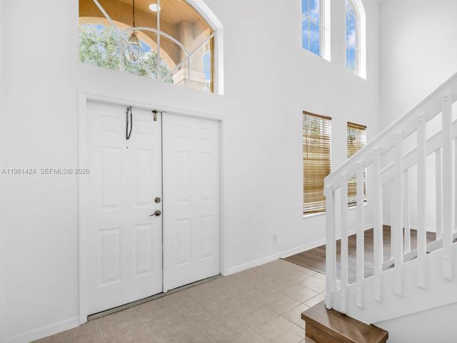 1663 E Harmony Lake Cir ., Davie, FL 33324