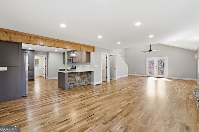 275 Merrydale Lane, Clayton, GA 30525