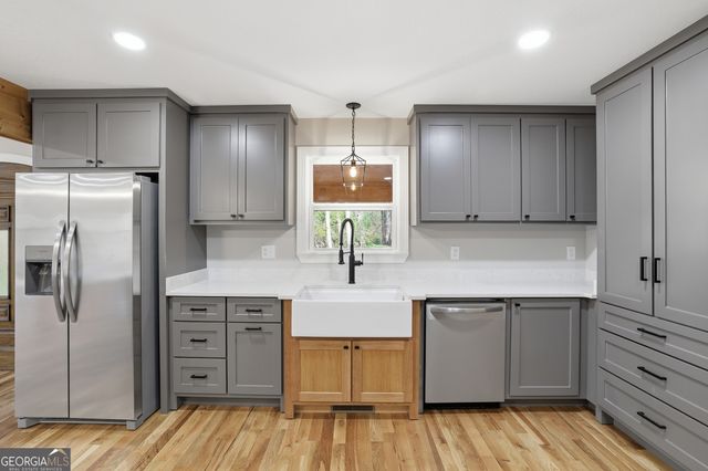 275 Merrydale Lane, Clayton, GA 30525