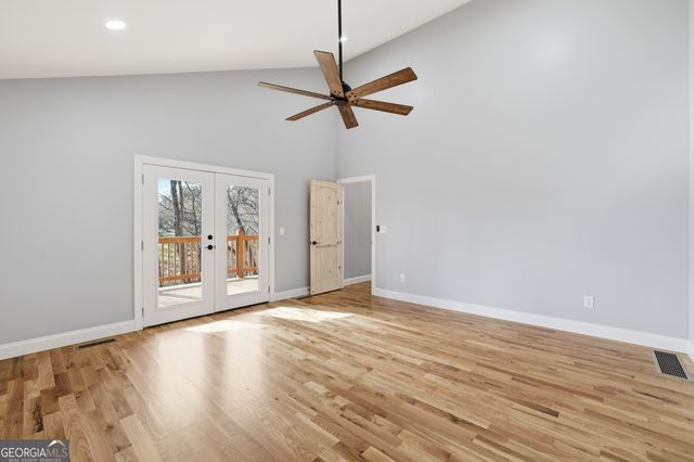 275 Merrydale Lane, Clayton, GA 30525