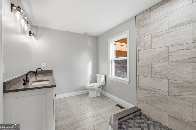 275 Merrydale Lane, Clayton, GA 30525