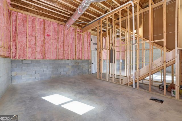 275 Merrydale Lane, Clayton, GA 30525