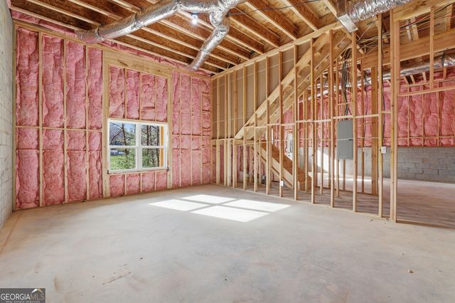 275 Merrydale Lane, Clayton, GA 30525