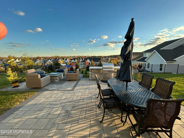 6 Scarlett Terrace, Manalapan, NJ 07726