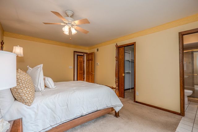 915 S JEFFERSON Street, Batavia, IL 60510