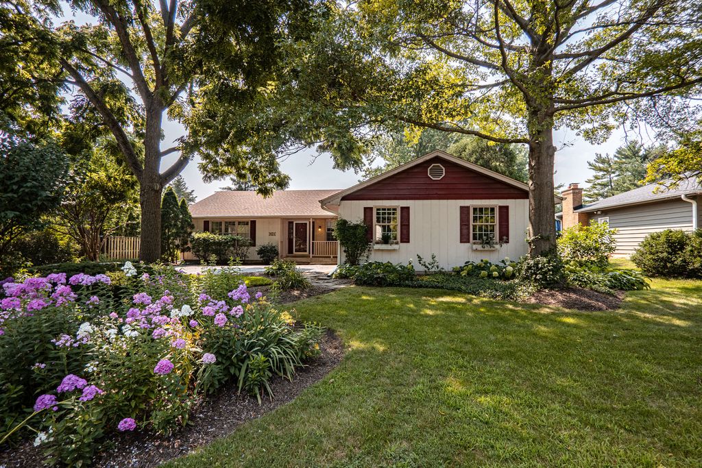 915 S JEFFERSON Street, Batavia, IL 60510