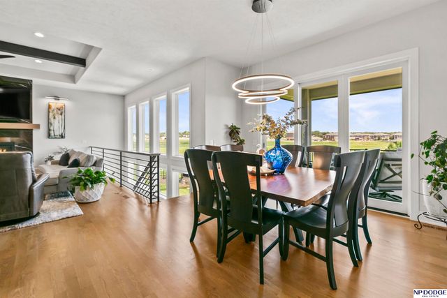 9859 S 98 Circle, Papillion, NE 68048