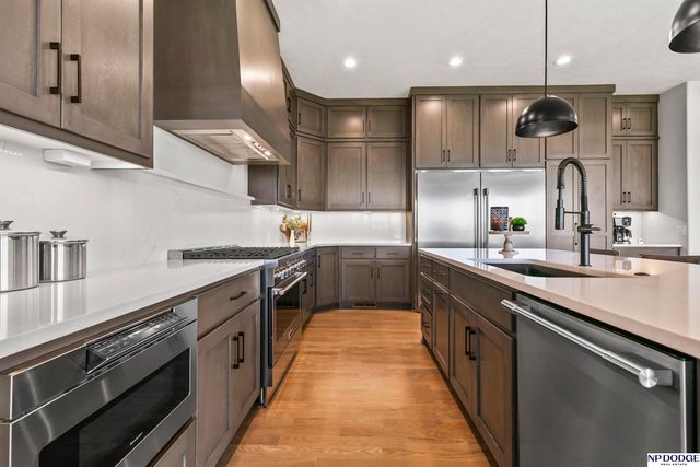 9859 S 98 Circle, Papillion, NE 68048