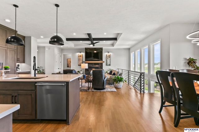 9859 S 98 Circle, Papillion, NE 68048