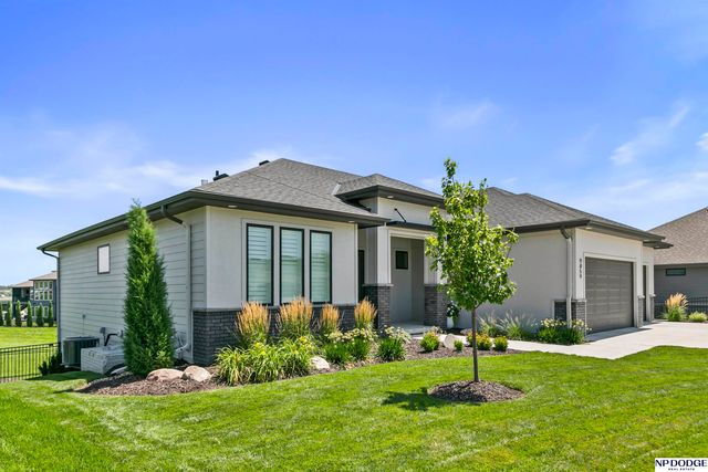 9859 S 98 Circle, Papillion, NE 68048