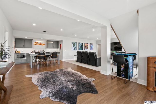 9859 S 98 Circle, Papillion, NE 68048
