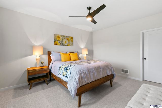 9859 S 98 Circle, Papillion, NE 68048