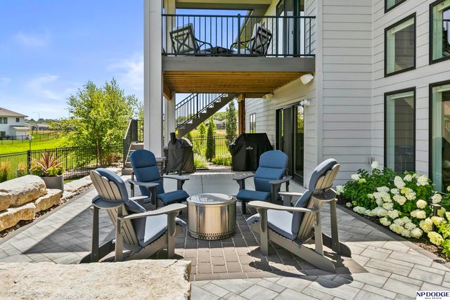 9859 S 98 Circle, Papillion, NE 68048