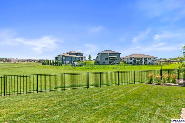 9859 S 98 Circle, Papillion, NE 68048