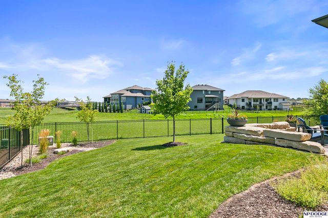 9859 S 98 Circle, Papillion, NE 68048