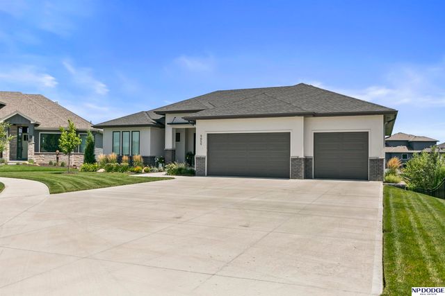 9859 S 98 Circle, Papillion, NE 68048