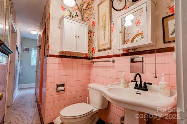 611 E Marion Street, Shelby, NC 28150
