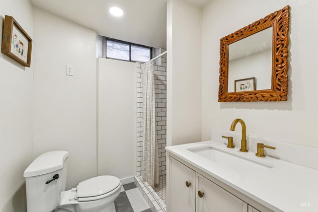 236 Elmore Ave, Nampa, ID 83651