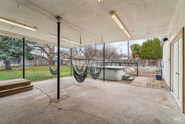 236 Elmore Ave, Nampa, ID 83651