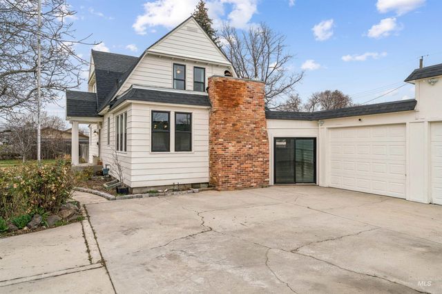 236 Elmore Ave, Nampa, ID 83651