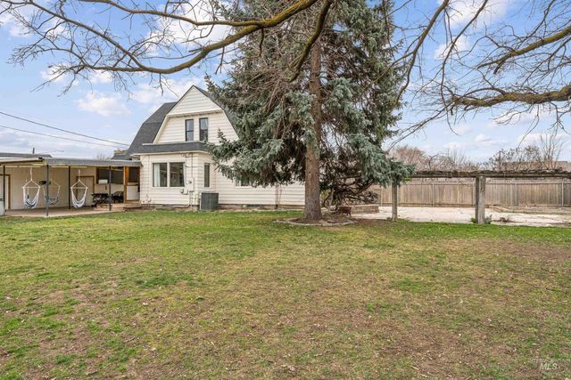 236 Elmore Ave, Nampa, ID 83651