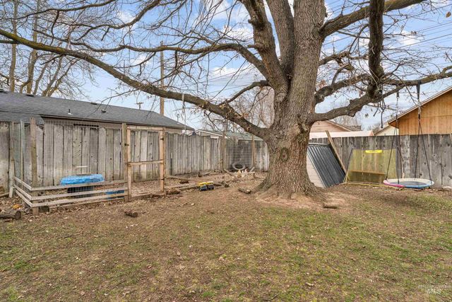 236 Elmore Ave, Nampa, ID 83651