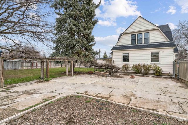 236 Elmore Ave, Nampa, ID 83651