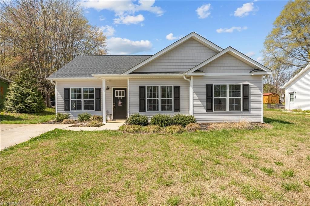 124 Filmore Street, Yadkinville, NC 27055