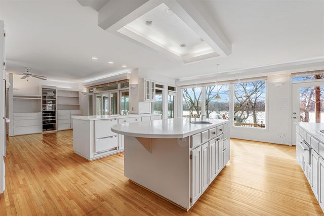 17 BREEZEWOOD Cove, Maumelle, AR 72113