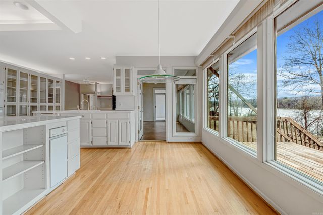 17 BREEZEWOOD Cove, Maumelle, AR 72113