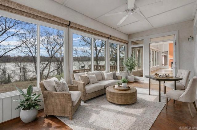 17 BREEZEWOOD Cove, Maumelle, AR 72113