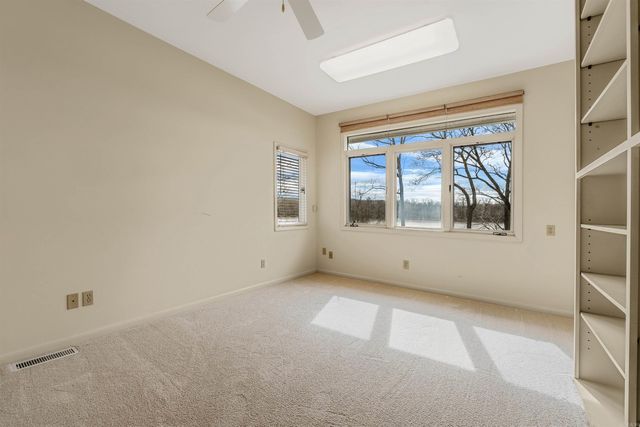 17 BREEZEWOOD Cove, Maumelle, AR 72113