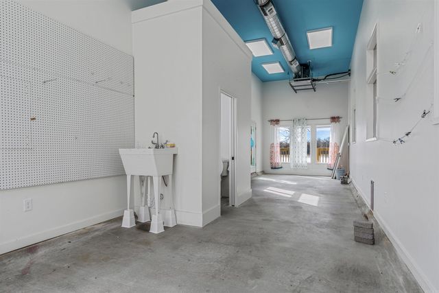 17 BREEZEWOOD Cove, Maumelle, AR 72113