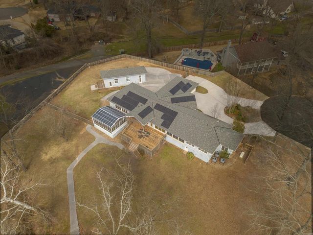 17 BREEZEWOOD Cove, Maumelle, AR 72113