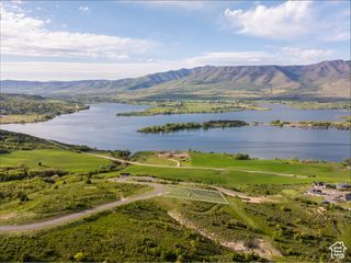 5953 E NIGHTHAWK LN # 27, Huntsville, UT 84317