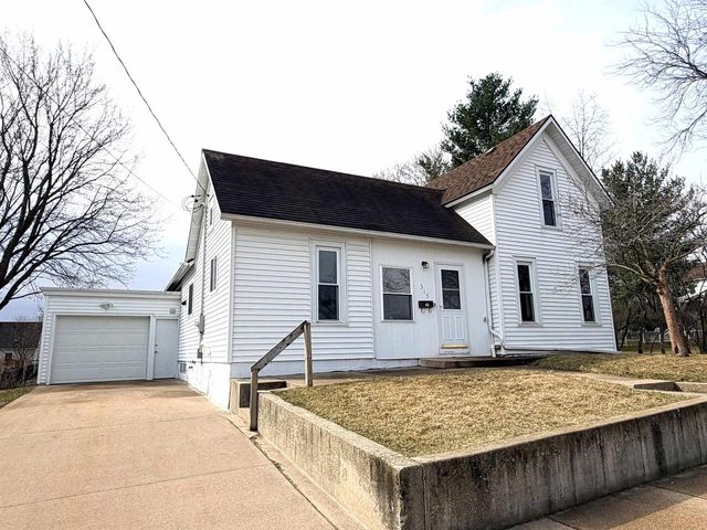315 E Lacrosse Street, Tomah, WI 54660