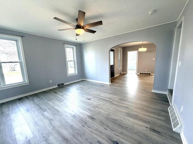 315 E Lacrosse Street, Tomah, WI 54660