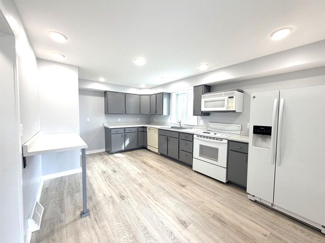 315 E Lacrosse Street, Tomah, WI 54660