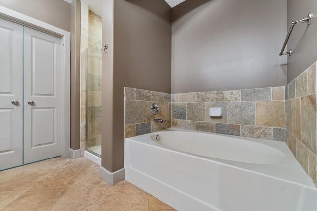 1901 Post Oak Boulevard 104, Houston, TX 77056