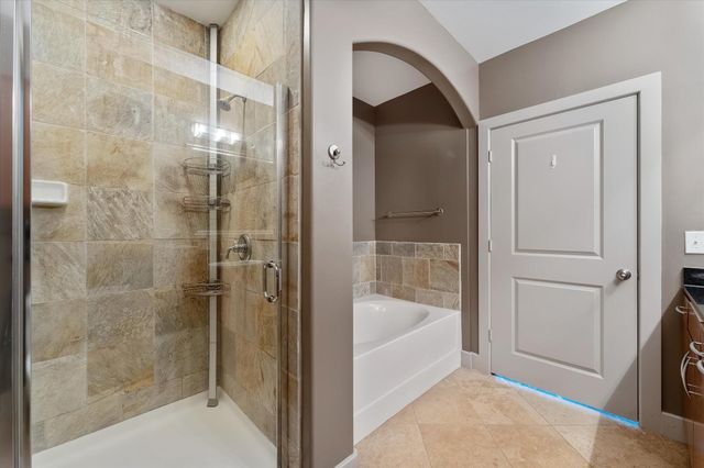 1901 Post Oak Boulevard 104, Houston, TX 77056