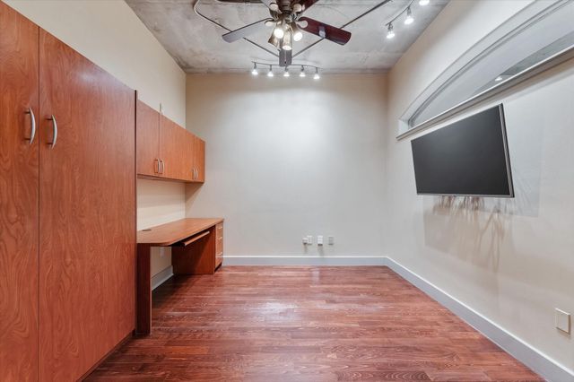 1901 Post Oak Boulevard 104, Houston, TX 77056