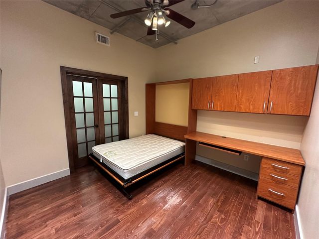 1901 Post Oak Boulevard 104, Houston, TX 77056