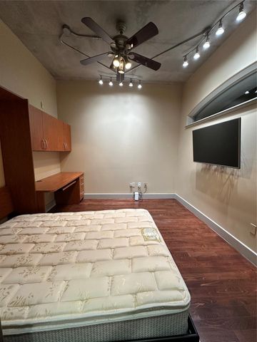 1901 Post Oak Boulevard 104, Houston, TX 77056